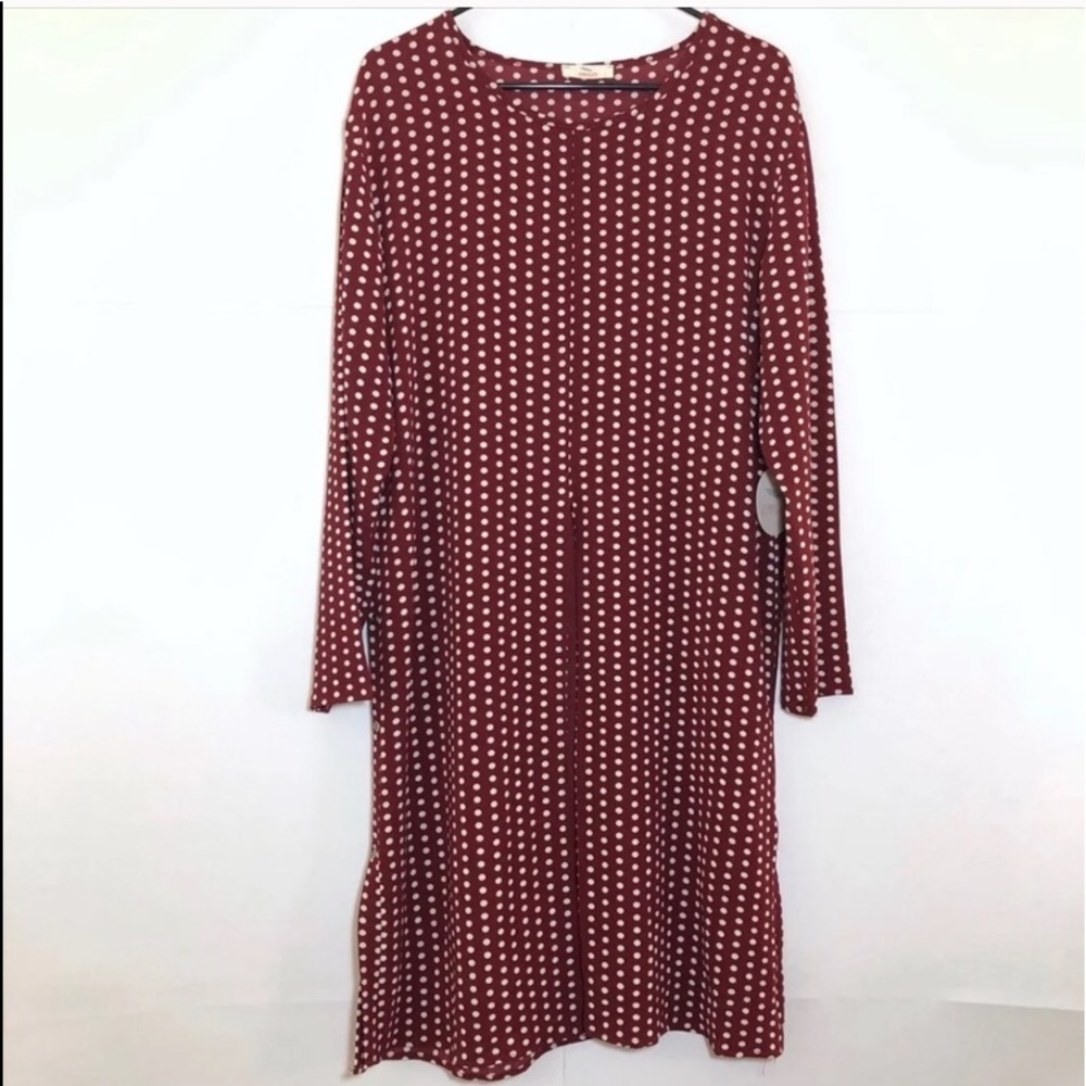 Hummingbird polka dot long tunic w/ front slit NWT